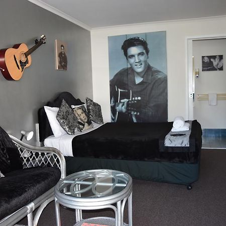 Maroochydore Beach Motel Экстерьер фото