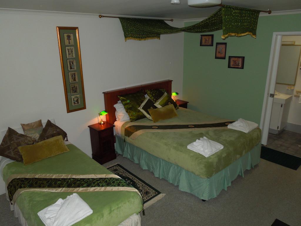 Maroochydore Beach Motel Экстерьер фото