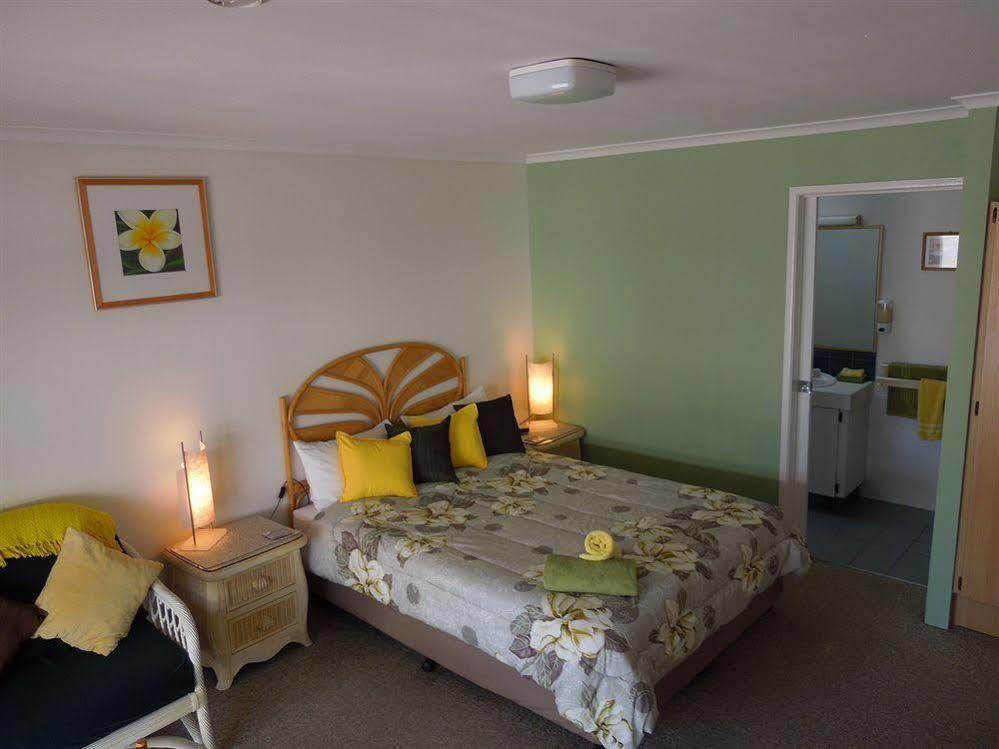 Maroochydore Beach Motel Экстерьер фото