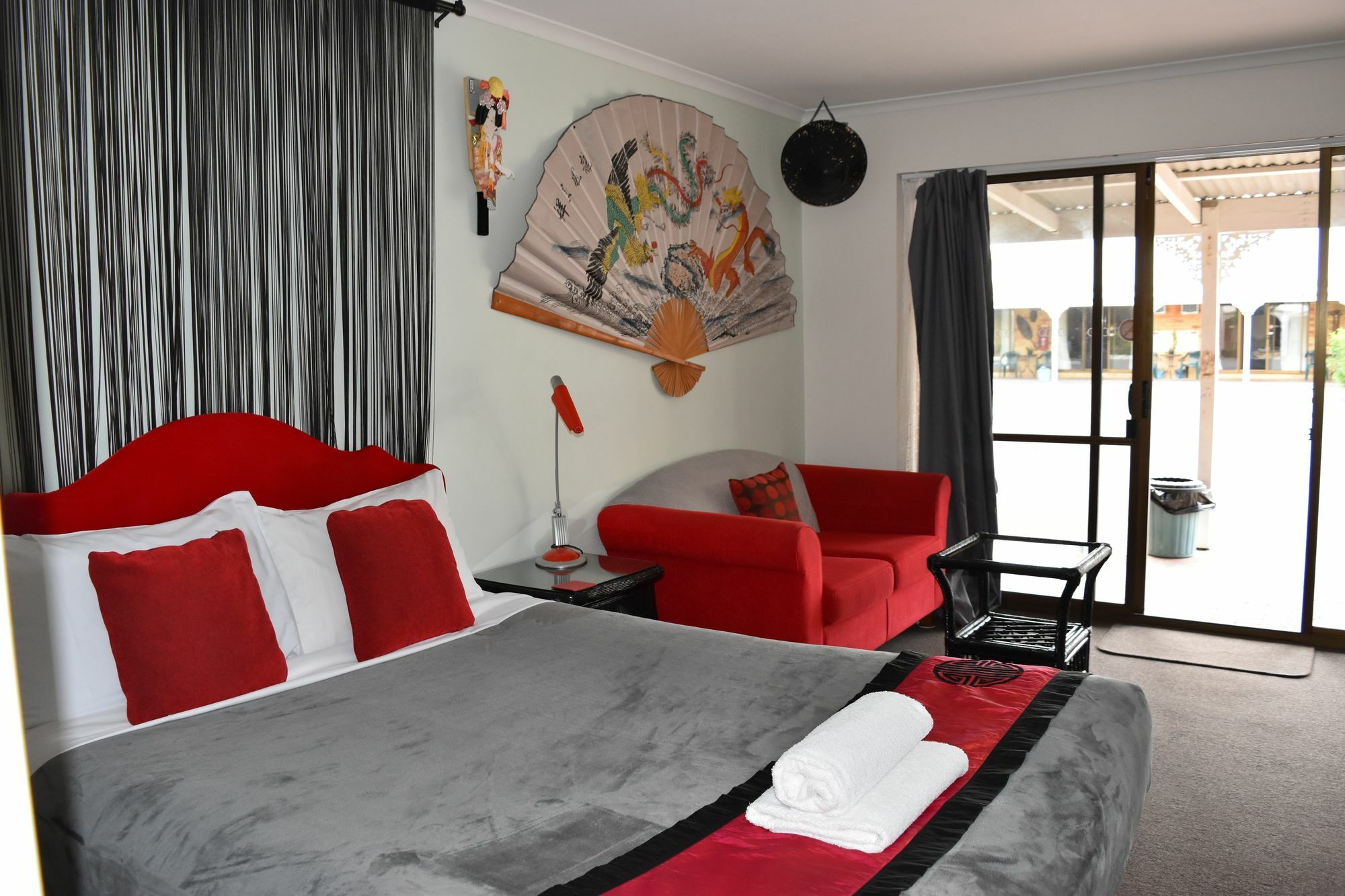Maroochydore Beach Motel Экстерьер фото