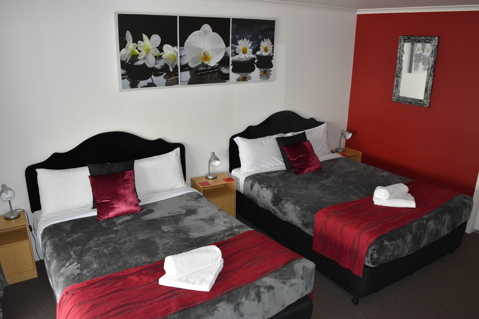 Maroochydore Beach Motel Экстерьер фото